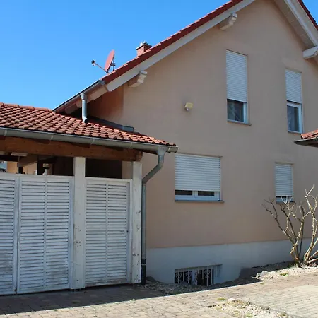 Casa Parla アパート